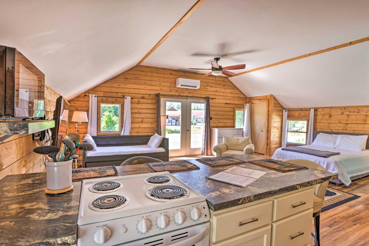 Quaint Studio With Shared Beach Walk To Suttons Bay Εξωτερικό φωτογραφία
