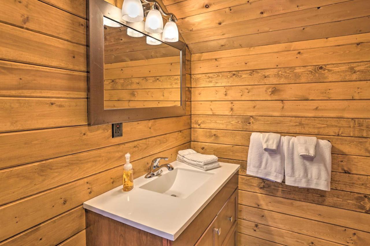 Quaint Studio With Shared Beach Walk To Suttons Bay Εξωτερικό φωτογραφία